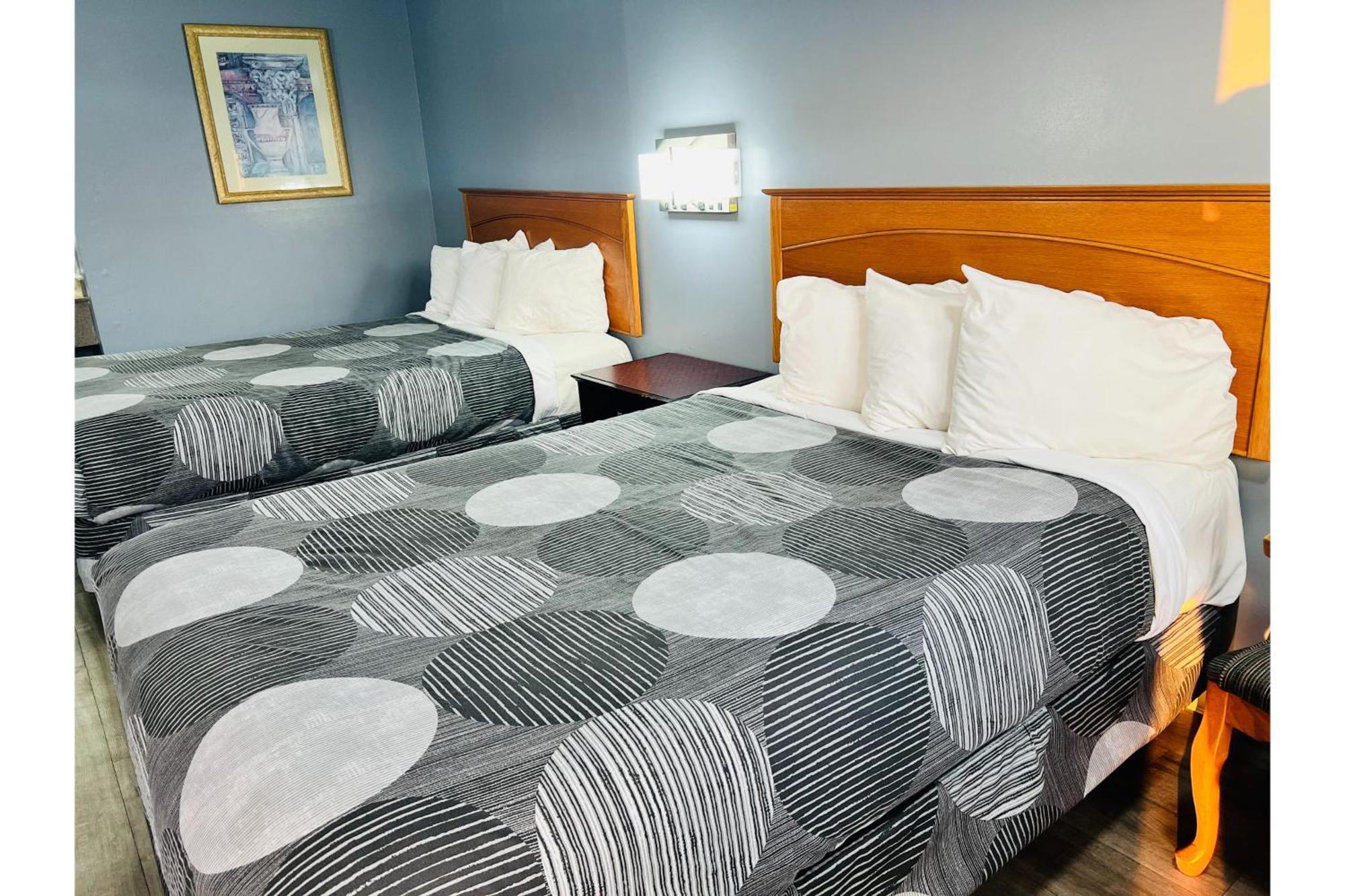 Relax Inn Marshall Bagian luar foto